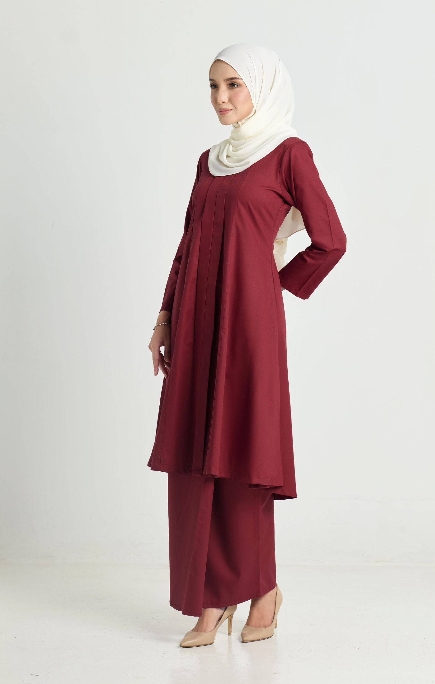 Luna Kebarung Klasik | Maroon — alternate view
